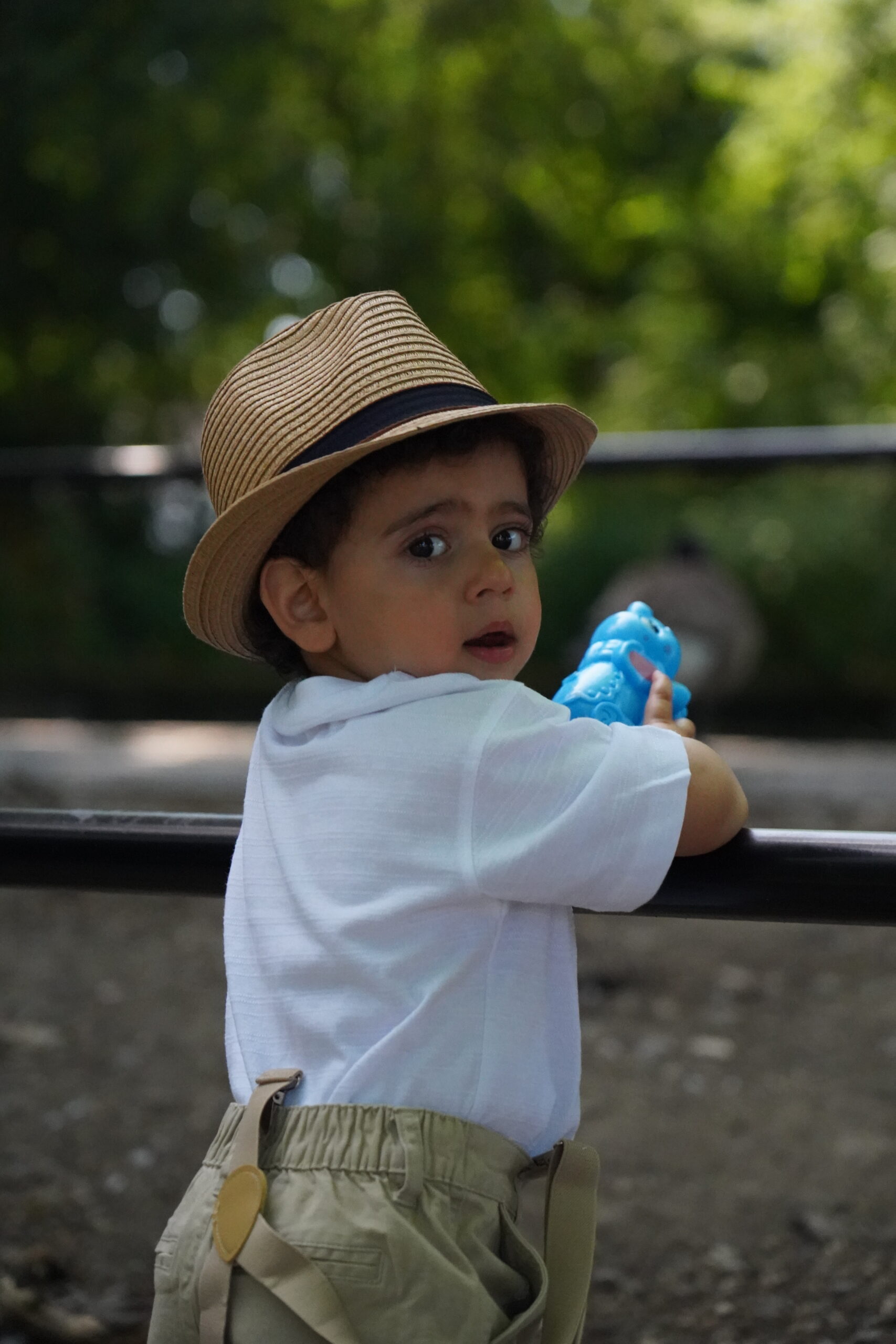 Outdoor child portrait photography
