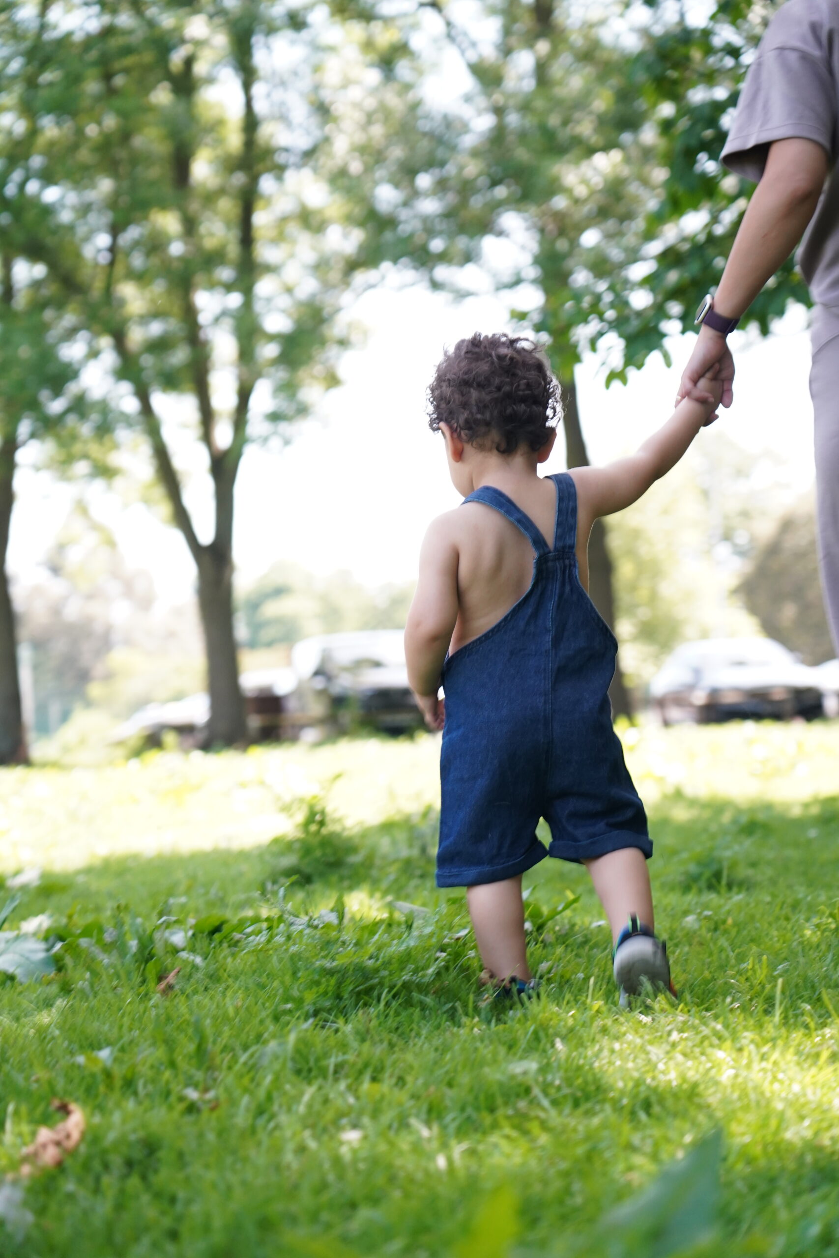 Outdoor family gallery image