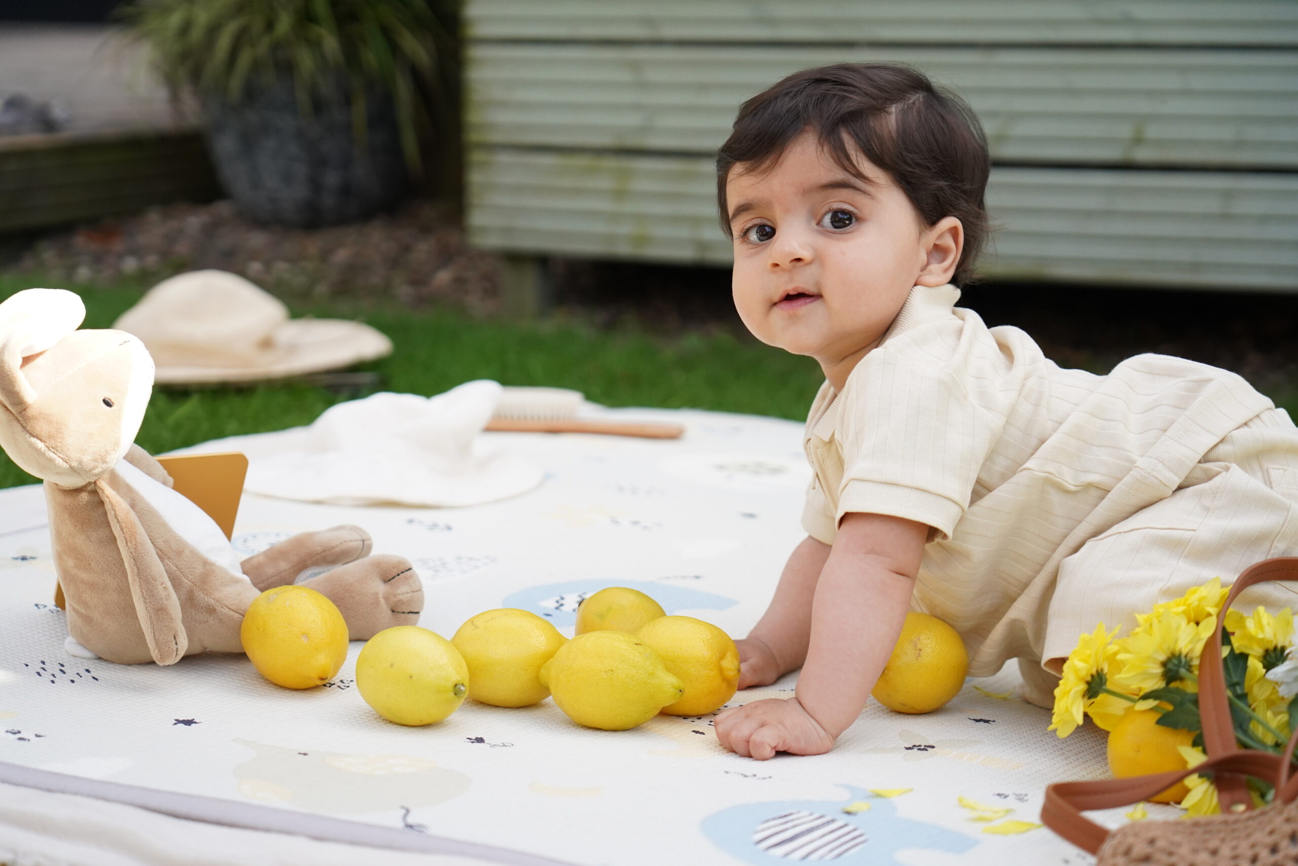 Warm natural family photography