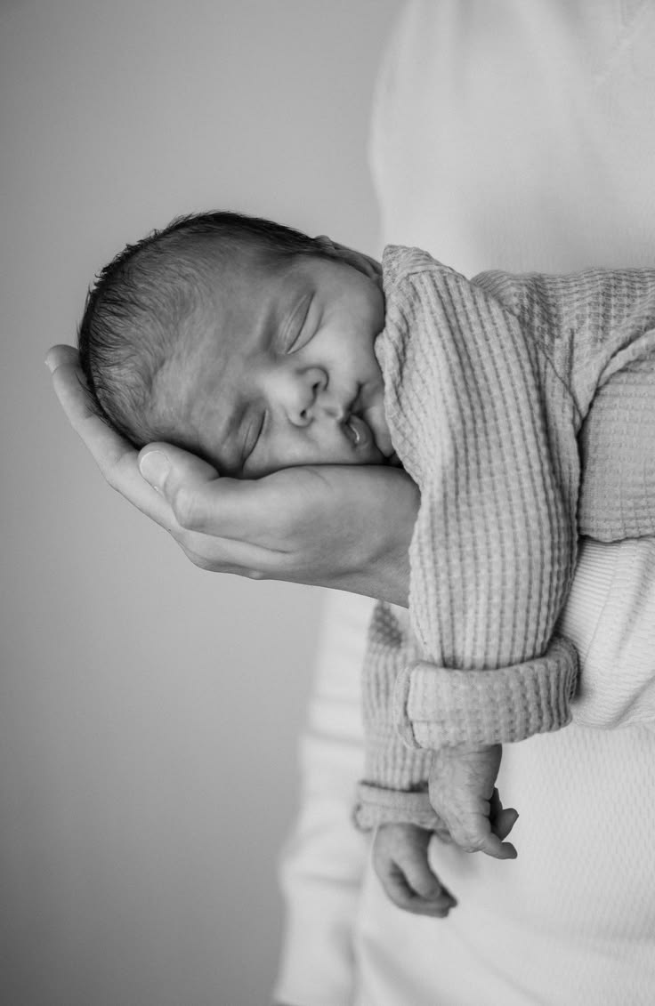 Natural newborn photography at home