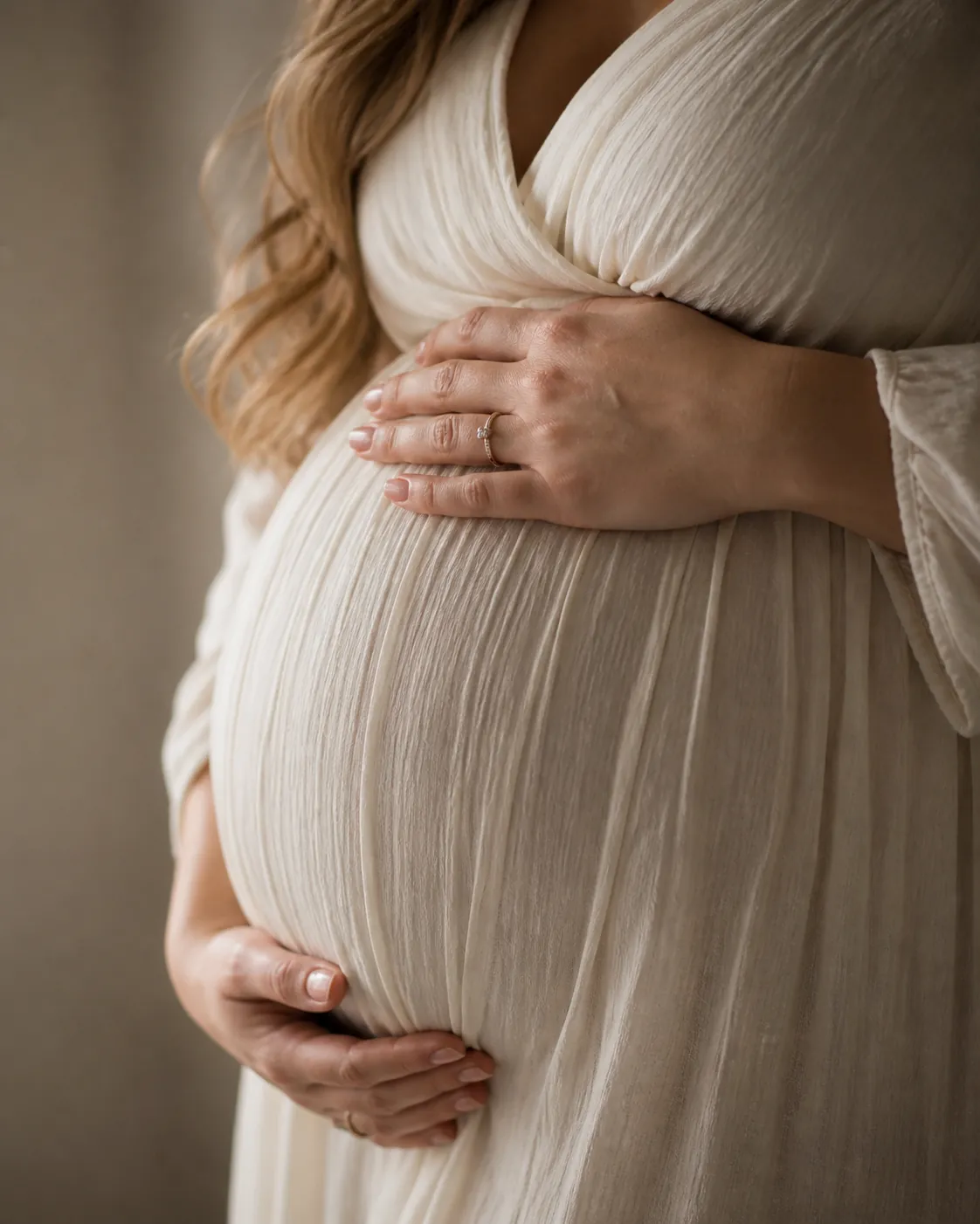 Natural maternity photography in Yorkshire by Noura Studio