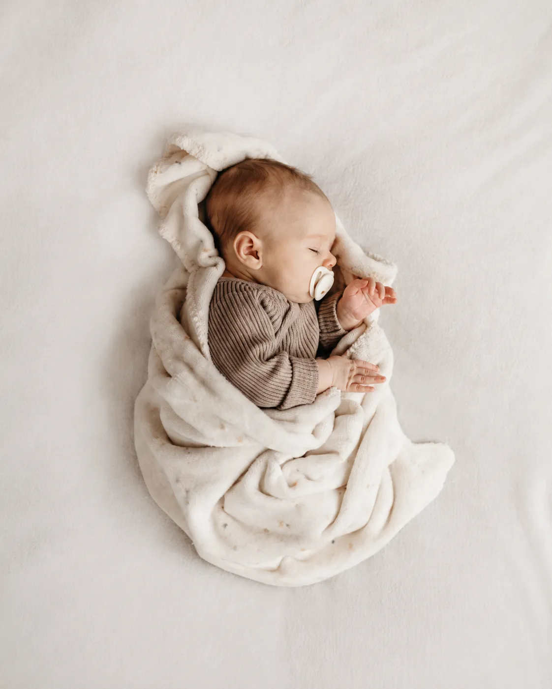 How to book a newborn photoshoot Leeds